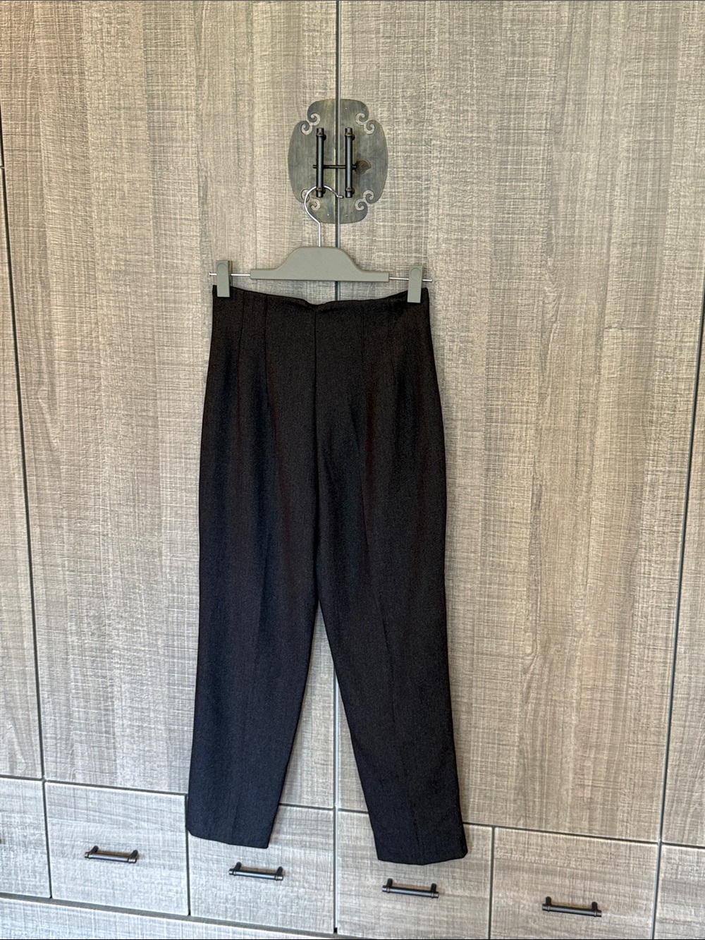 Zara High-Waist Tapered Women's Pants in Dark Brown - Picture 4 of 17